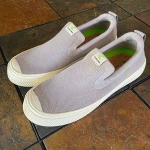 NEW Cariuma Slip-on Sneaker Uni-sex Grey Knit